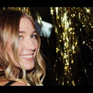 Meet your Posher, Mackenzi